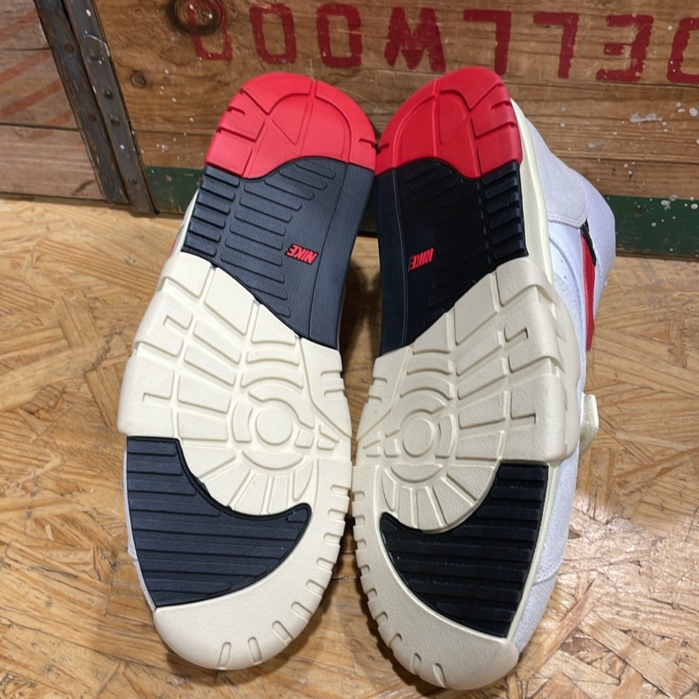 Brand new in box Nike Air Trainer 1 DZ2547-100. Color white/univ red-black - Picture 3 of 5